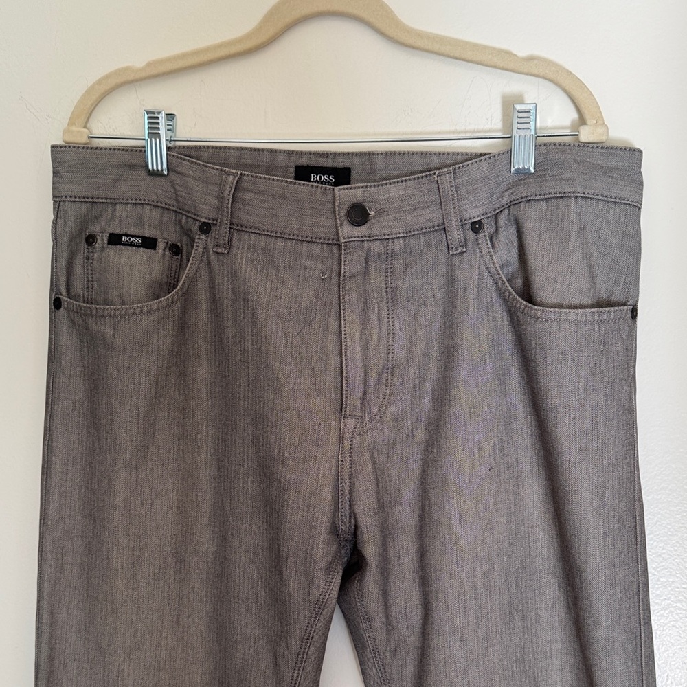 BOSS Men's Light Gray Straight Jeans pin size hole